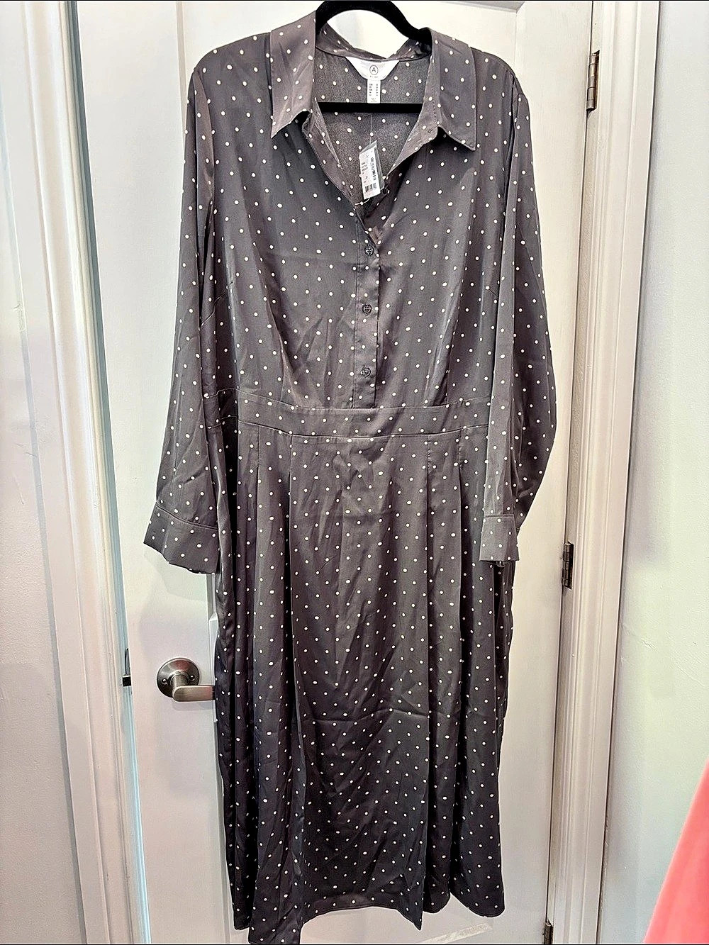 BNWT Addition Elle silky Polka Dot Midi Dress in Gray & White Size 20
